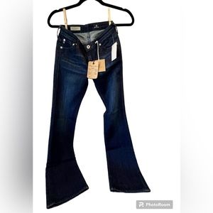 AG women’s petite dark wash jeans. NWT!